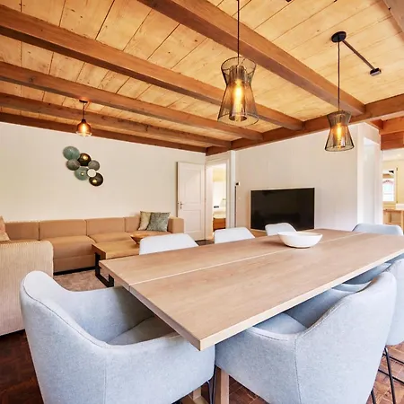 木屋 Mountain Love, Spectacular Views, Spacious & Luxurious *