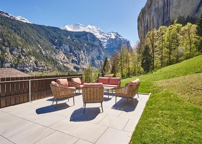 木屋 Mountain Love, Spectacular Views, Spacious & Luxurious *